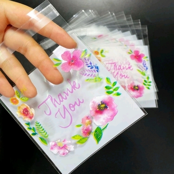 ✨️🤍 100 piece clear plastic giftbag/ shipping supplies (2 sizes) ✨️🤍 - Picture 1 of 5
